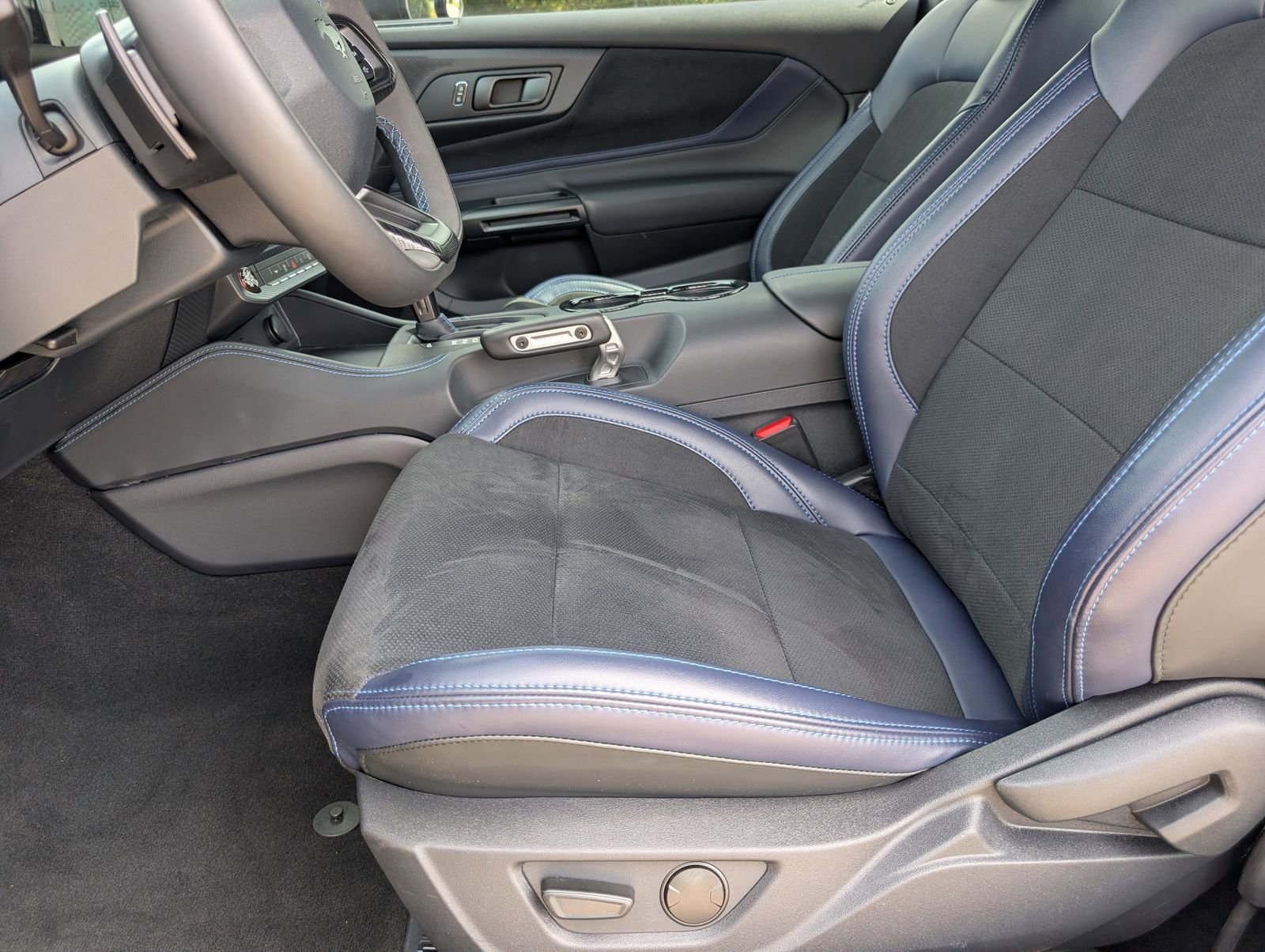 Used 2025 Ford Mustang Dark Horse RWD image 16