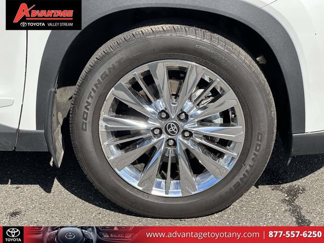 Used 2024 Toyota Grand Highlander AWD image 11