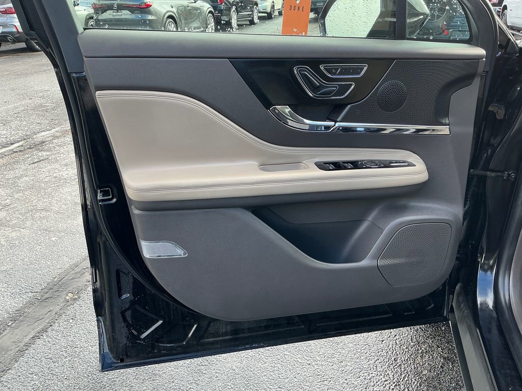 Certified 2024 Lincoln Corsair Reserve w/ Equipment Group 201A image 14