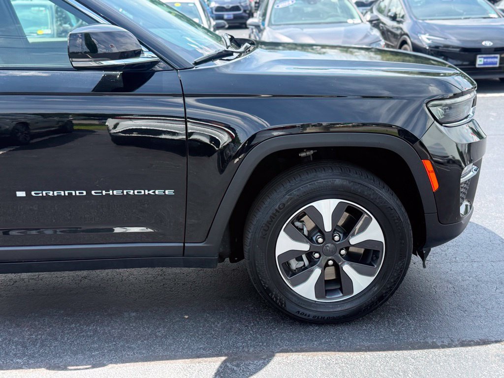 Used 2024 Jeep Grand Cherokee Limited 4xe AWD/4WD image 11