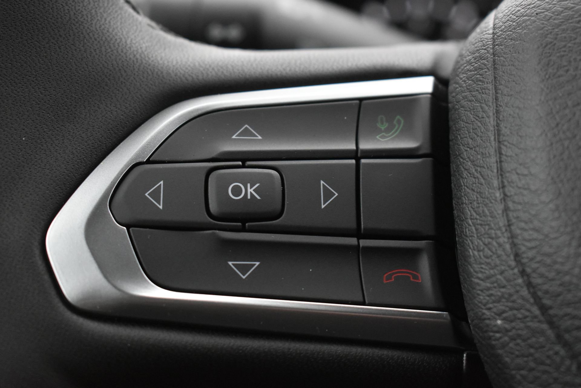 New 2026 Jeep Compass Latitude image 18