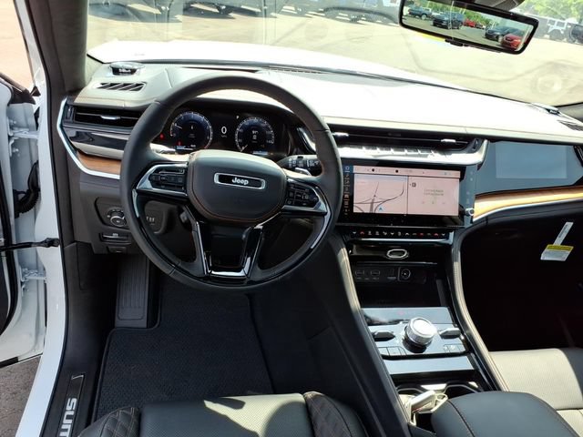 New 2026 Jeep Grand Cherokee L Summit w/ Advanced Protech Group IV AWD/4WD image 8