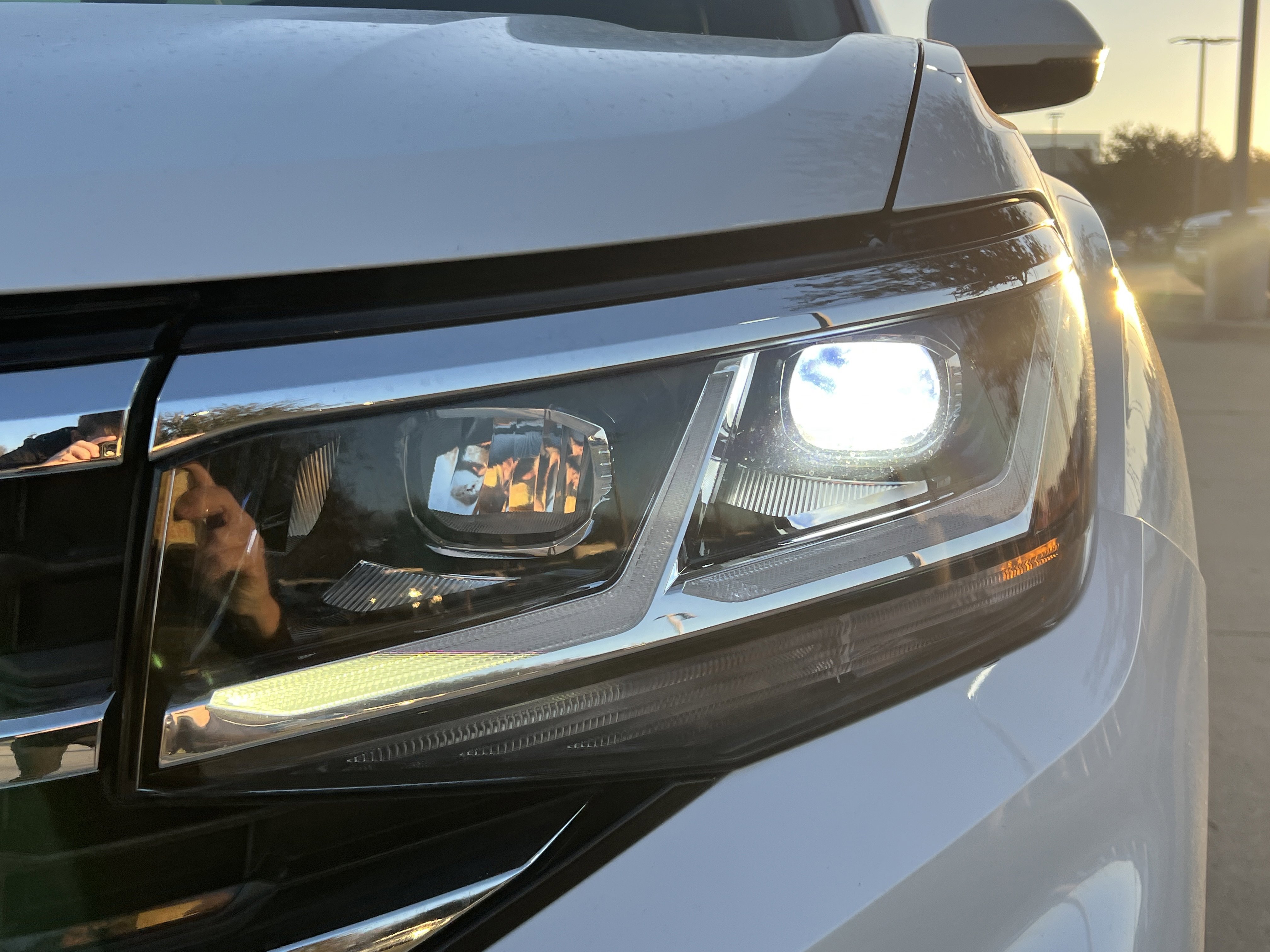 Used 2022 Volkswagen Atlas SEL Premium image 6