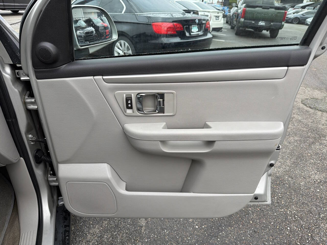 Used 2008 Suzuki XL7 AWD w/ 3rd Row image 19