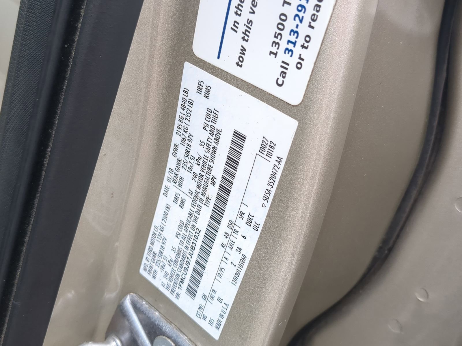 Used 2018 Ford Escape Titanium w/ Ford Safe & Smart Package image 40