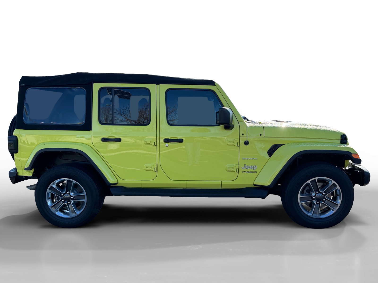 Used 2022 Jeep Wrangler Unlimited Sahara AWD/4WD image 6