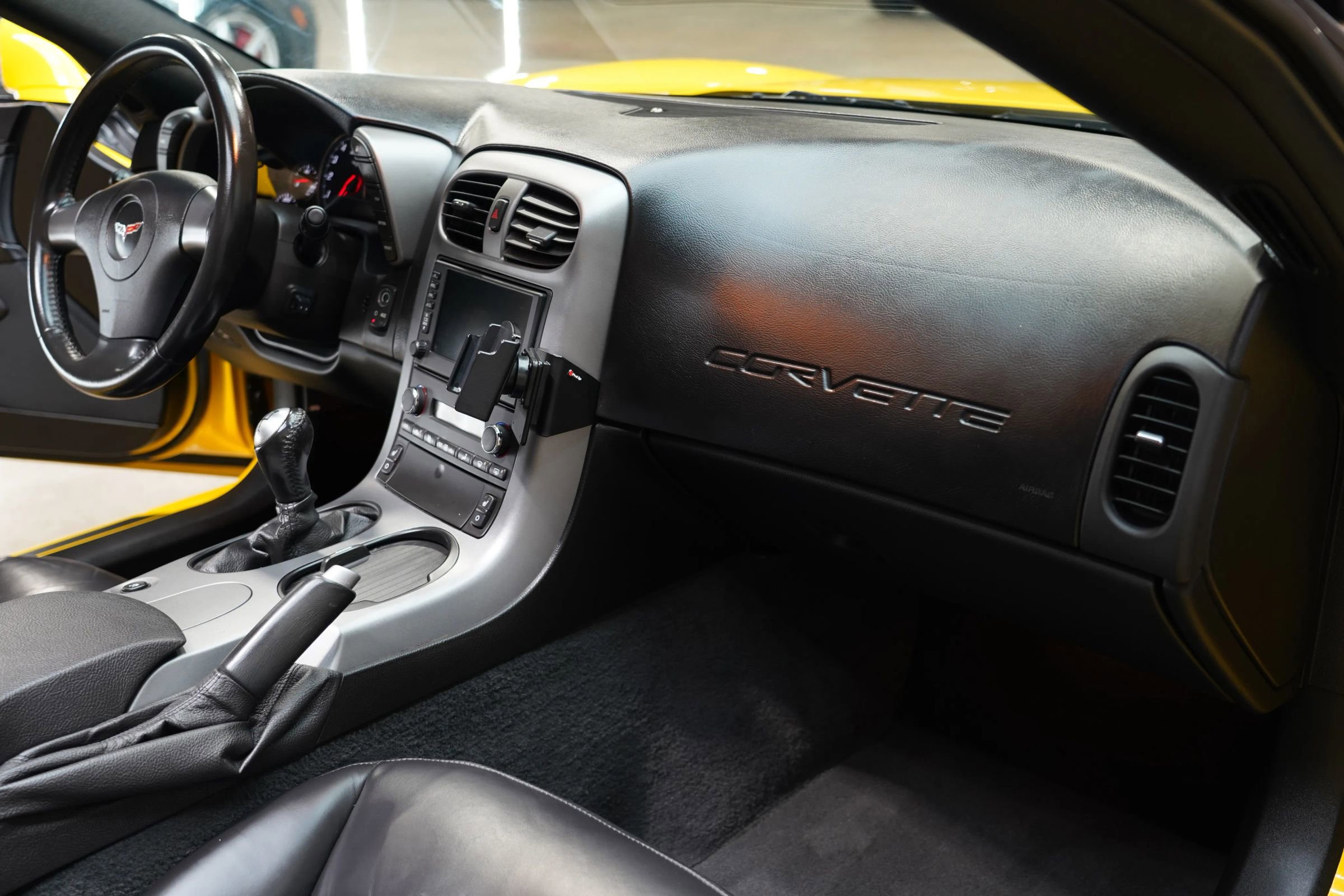 Used 2006 Chevrolet Corvette Coupe w/ Preferred Equipment Group image 54