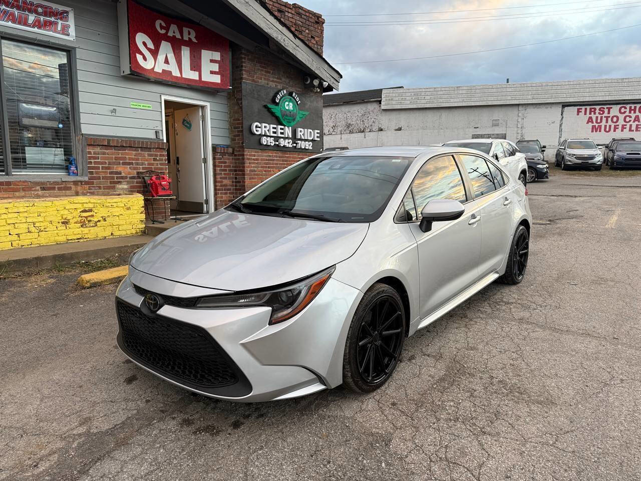 Used 2021 Toyota Corolla LE image 1
