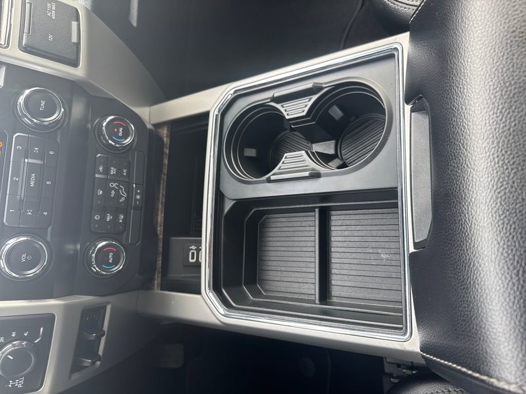 Used 2019 Ford F250 Lariat image 28