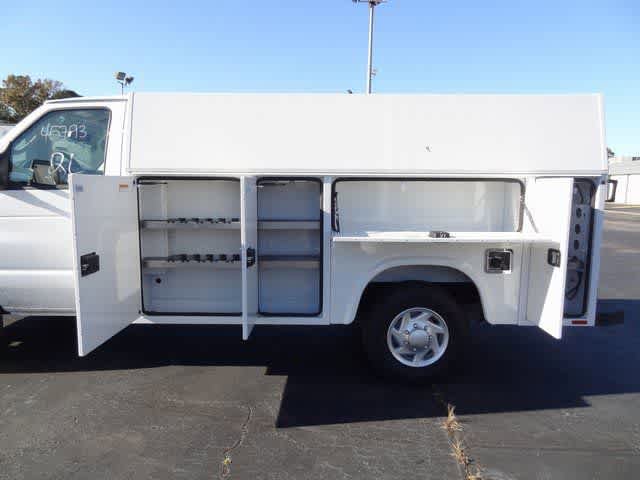 New 2025 Ford E-350 and Econoline 350 Super Duty w/ Power Equipment Group RWD image 6