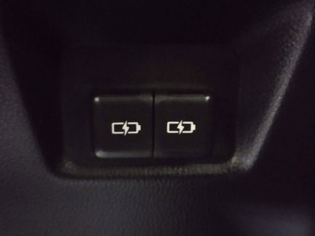 Used 2024 Toyota RAV4 XLE image 32