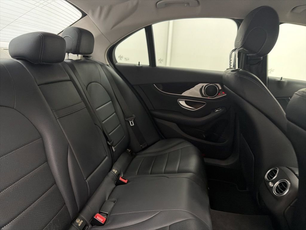 Used 2015 Mercedes-Benz C 300 Sedan image 26