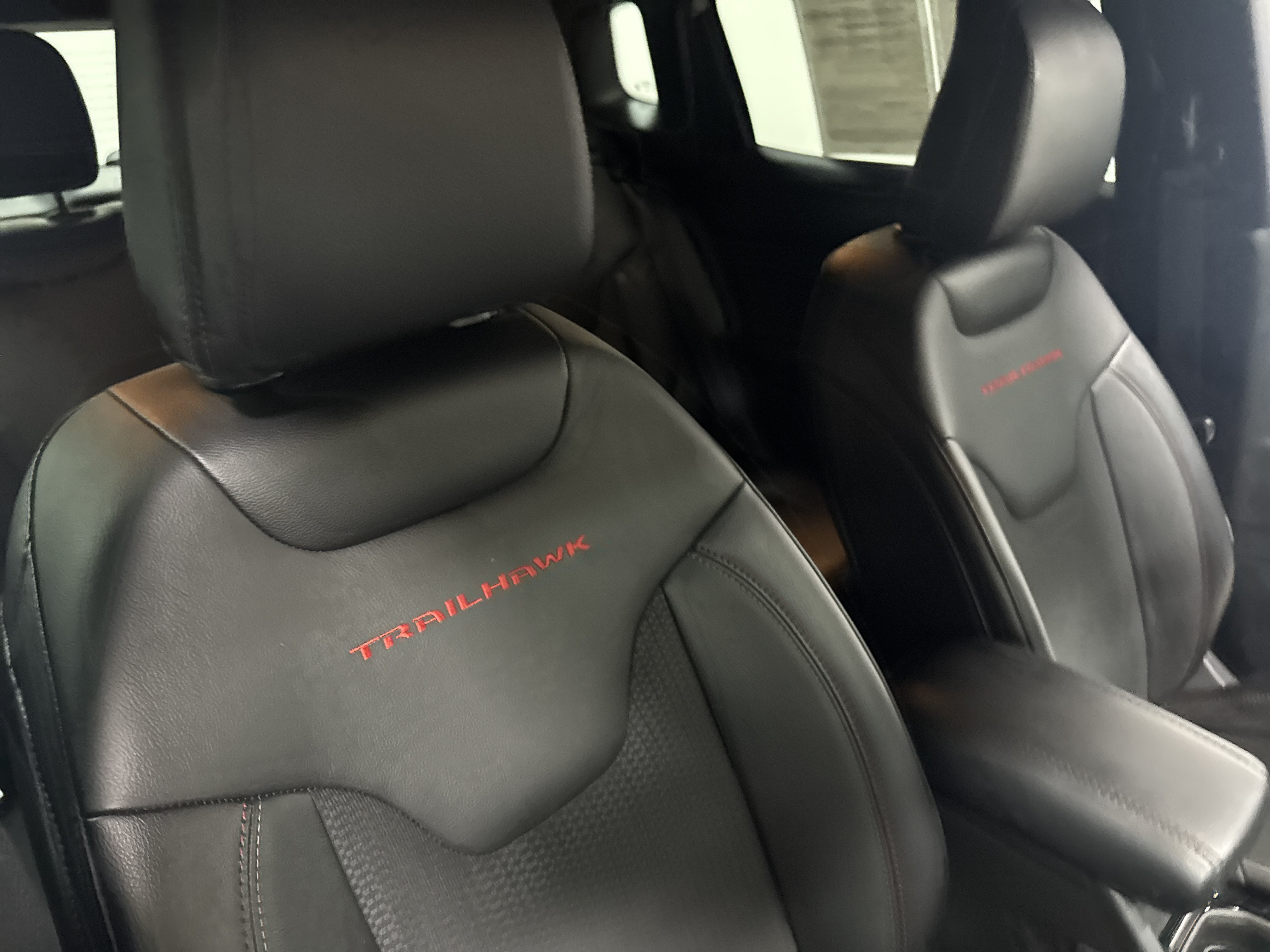 Used 2026 Jeep Compass Trailhawk AWD/4WD image 39