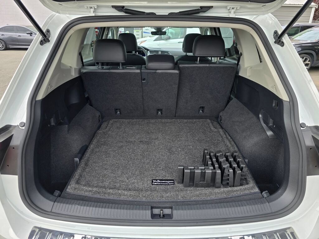 Used 2022 Volkswagen Tiguan SE AWD/4WD image 16