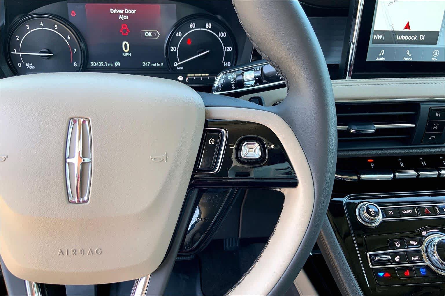Certified 2022 Lincoln Corsair AWD w/ Equipment Group 101A image 25