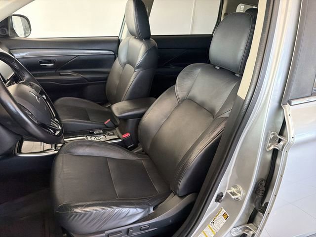 Used 2020 Mitsubishi Outlander SEL image 21