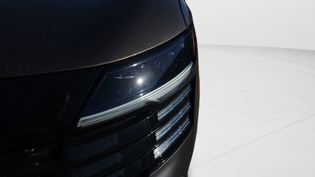 Used 2025 Nissan Kicks SV image 17