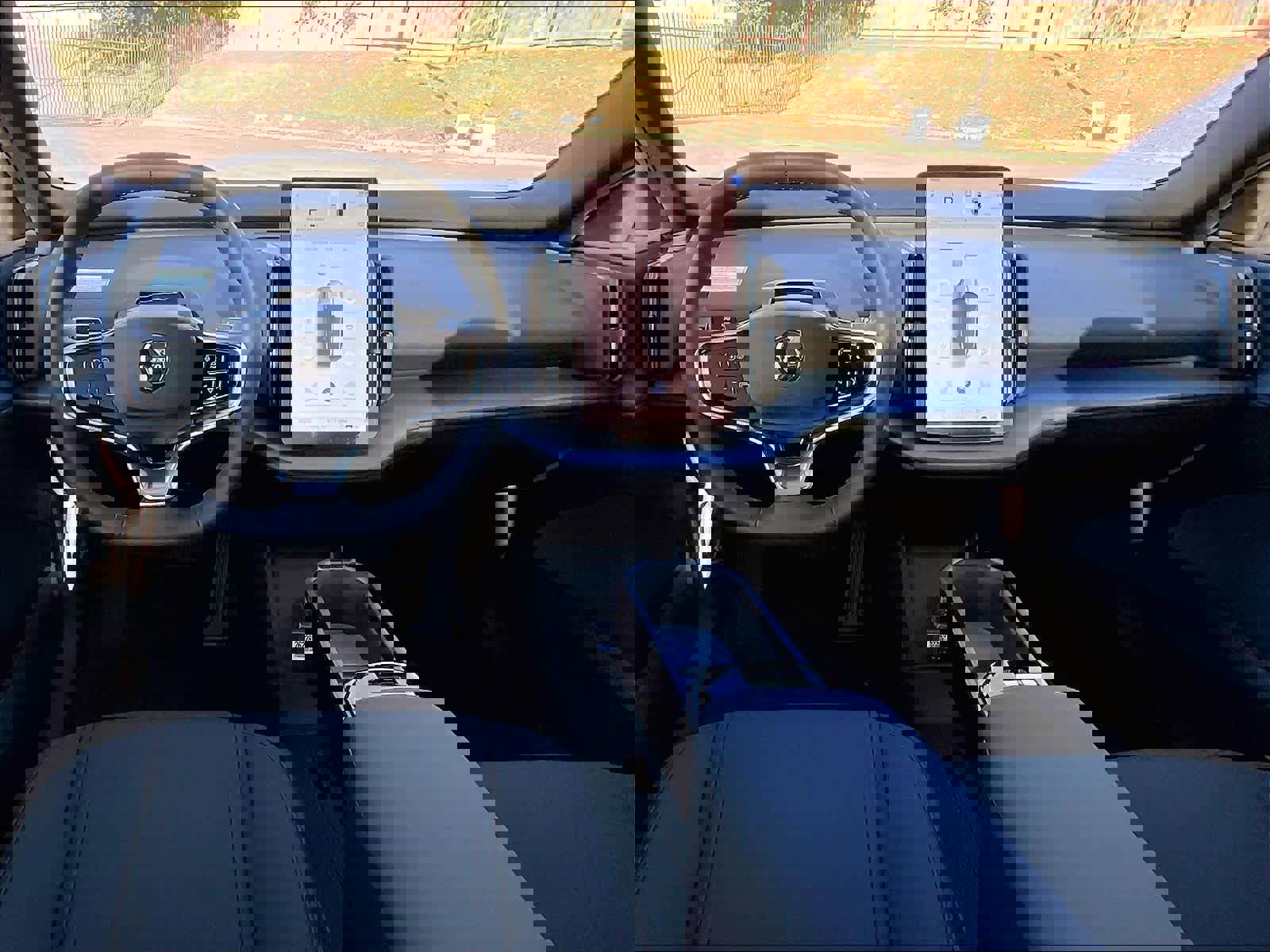 New 2026 Volvo EX30 Plus w/ Climate Package image 15