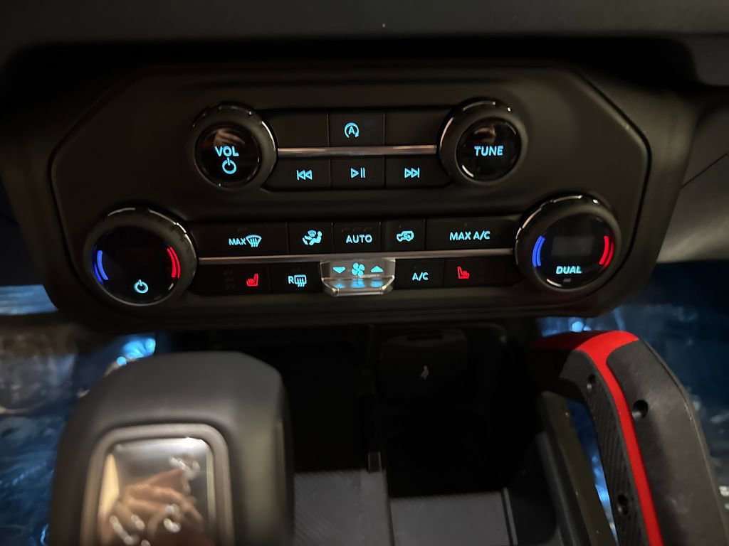 New 2025 Ford Bronco Heritage Edition image 12