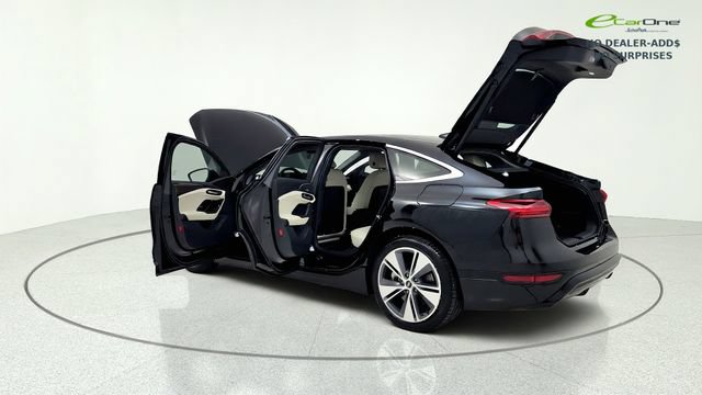Used 2025 Audi A6 e-tron Premium Plus w/ Premium Plus RWD image 16