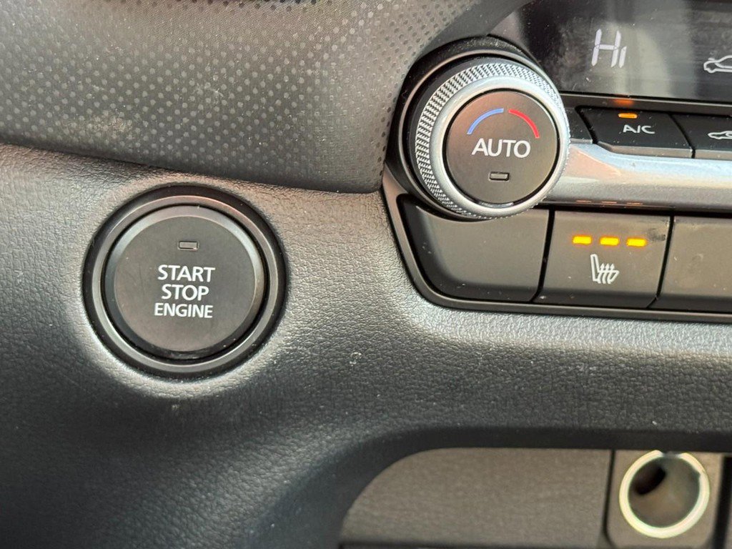 Used 2025 MAZDA CX-50 AWD 2.5 S w/ Premium Package image 18