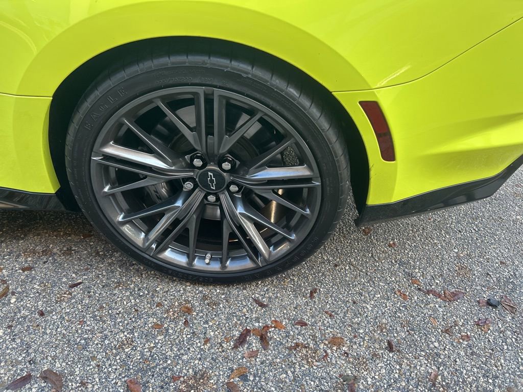 Used 2020 Chevrolet Camaro ZL1 image 12