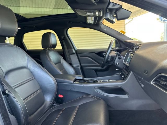 Used 2017 Jaguar F-PACE Prestige AWD/4WD image 24
