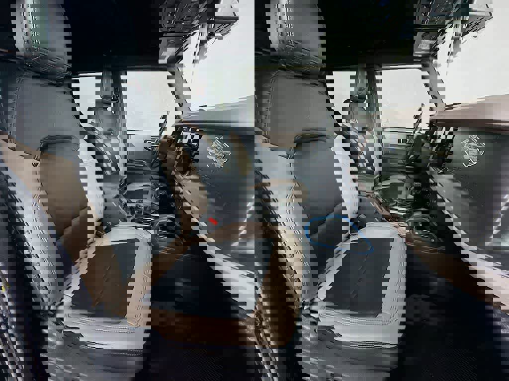 Used 2024 Ford Bronco Wildtrak image 14