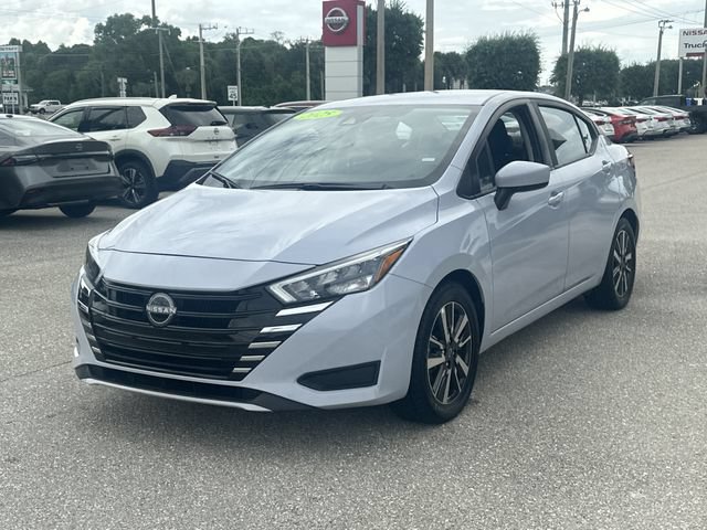 Used 2025 Nissan Versa SV FWD image 3
