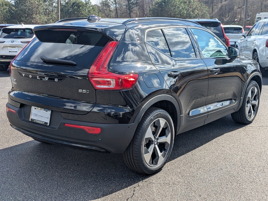 New 2026 Volvo XC40 B5 Plus w/ Protection Package Premier AWD/4WD image 6