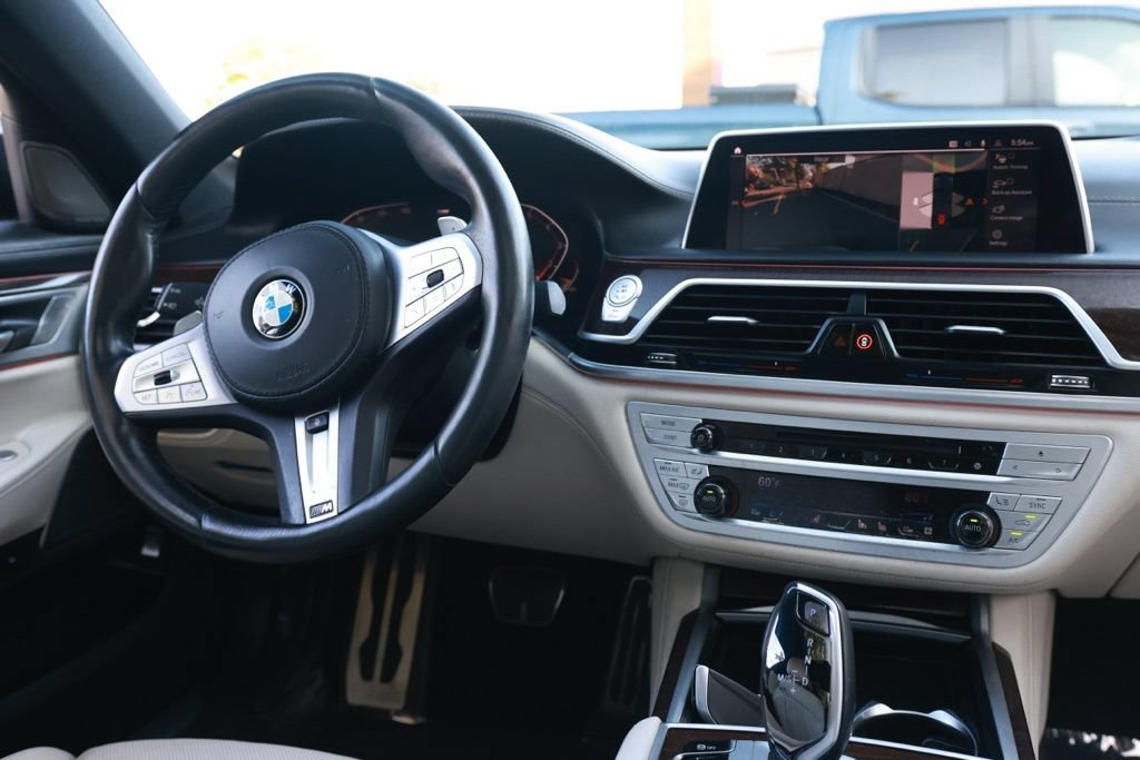 Used 2020 BMW 750i xDrive w/ Executive Package AWD/4WD image 34
