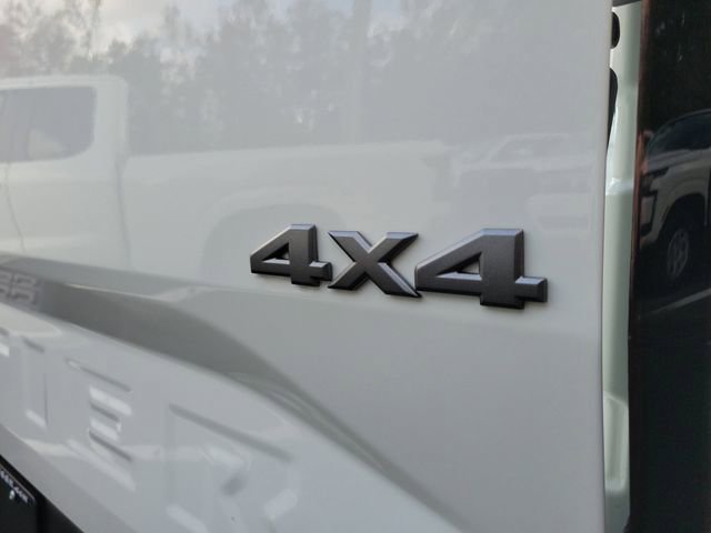 New 2026 Nissan Frontier S image 6