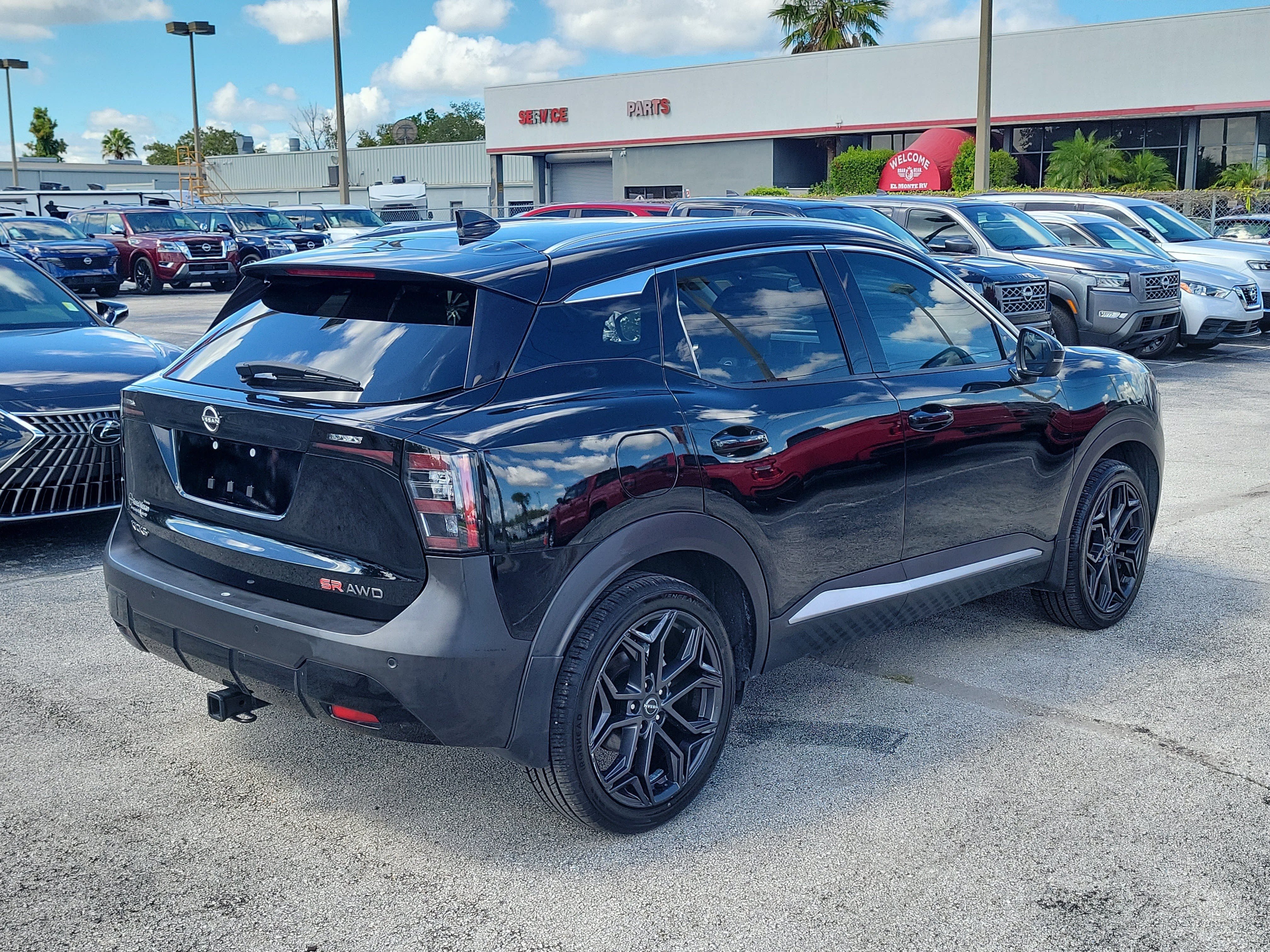 Certified 2025 Nissan Kicks SR AWD/4WD image 4