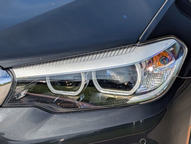 Used 2019 BMW 530e w/ Convenience Package image 9