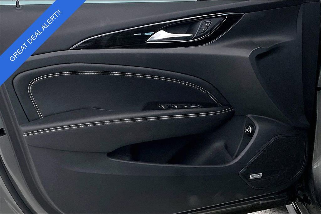 Used 2018 Buick Regal Essence w/ Driver Confidence Package #1 image 24