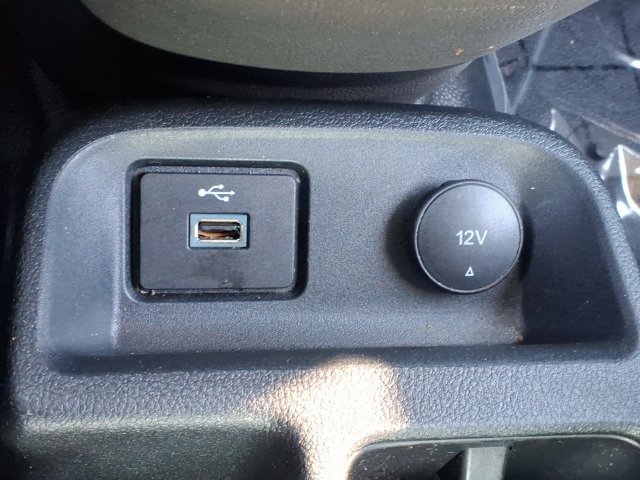 Used 2022 Ford Transit Connect XL FWD image 25
