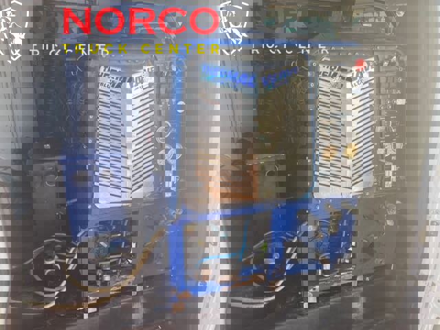 Used 2018 Chevrolet Express 2500 image 13