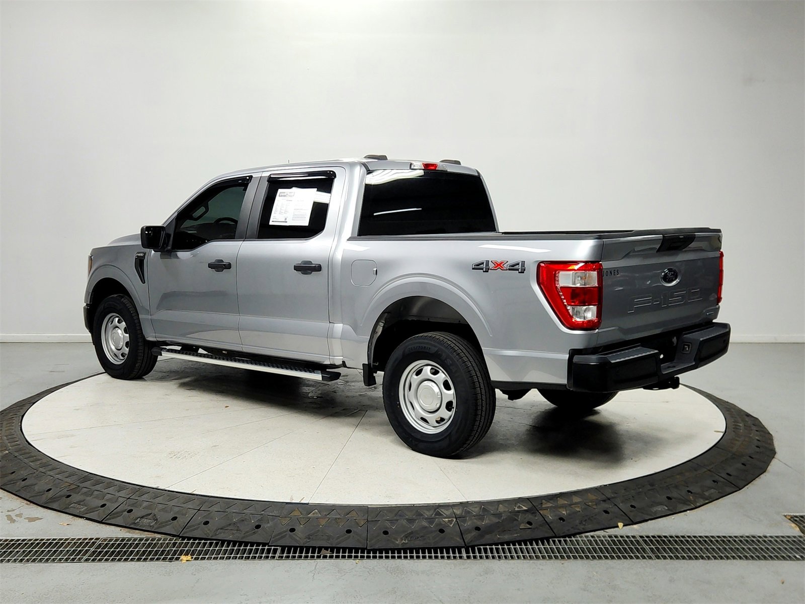 Used 2023 Ford F150 XL image 5