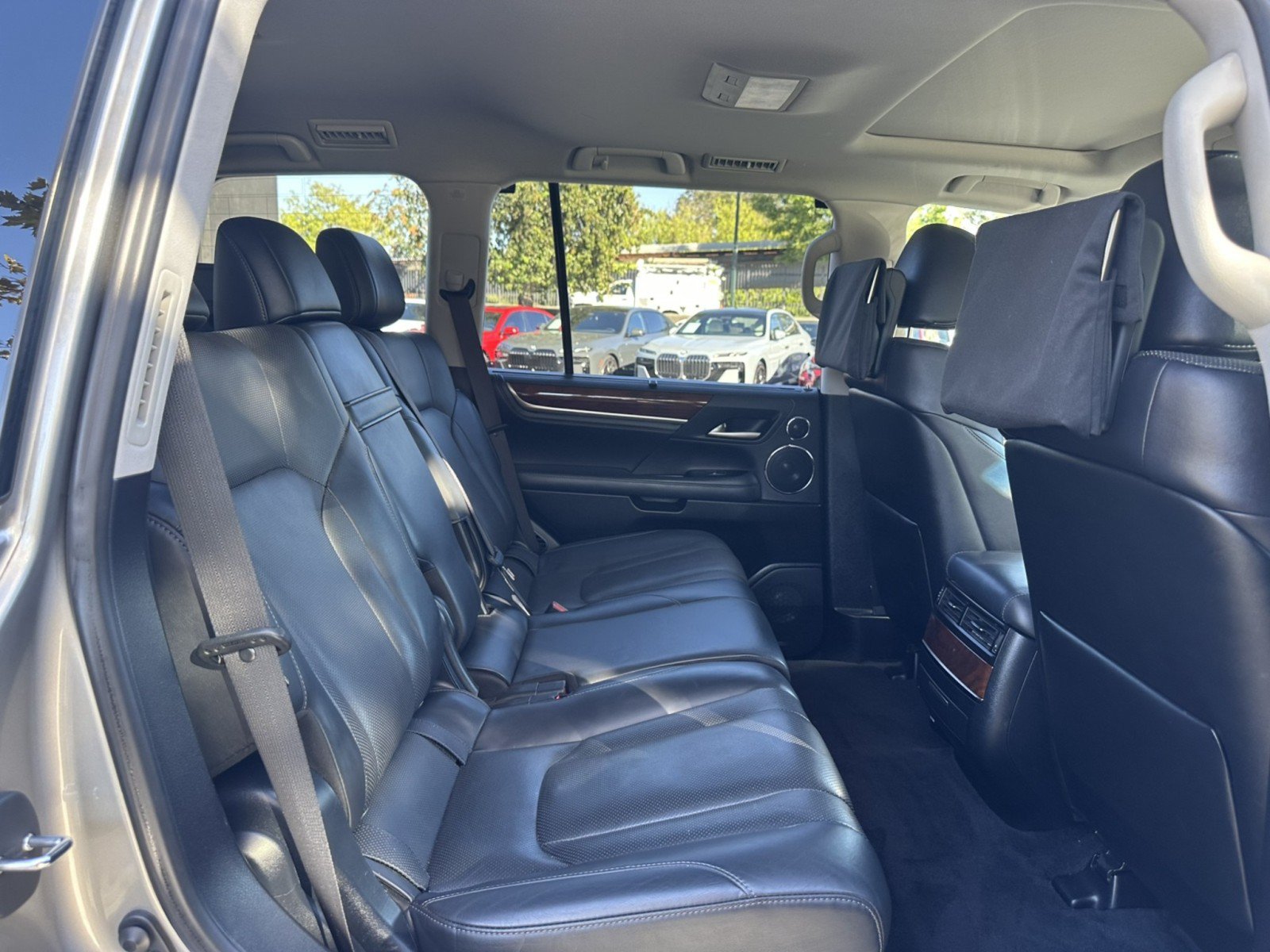 Used 2017 Lexus LX 570 4WD image 22
