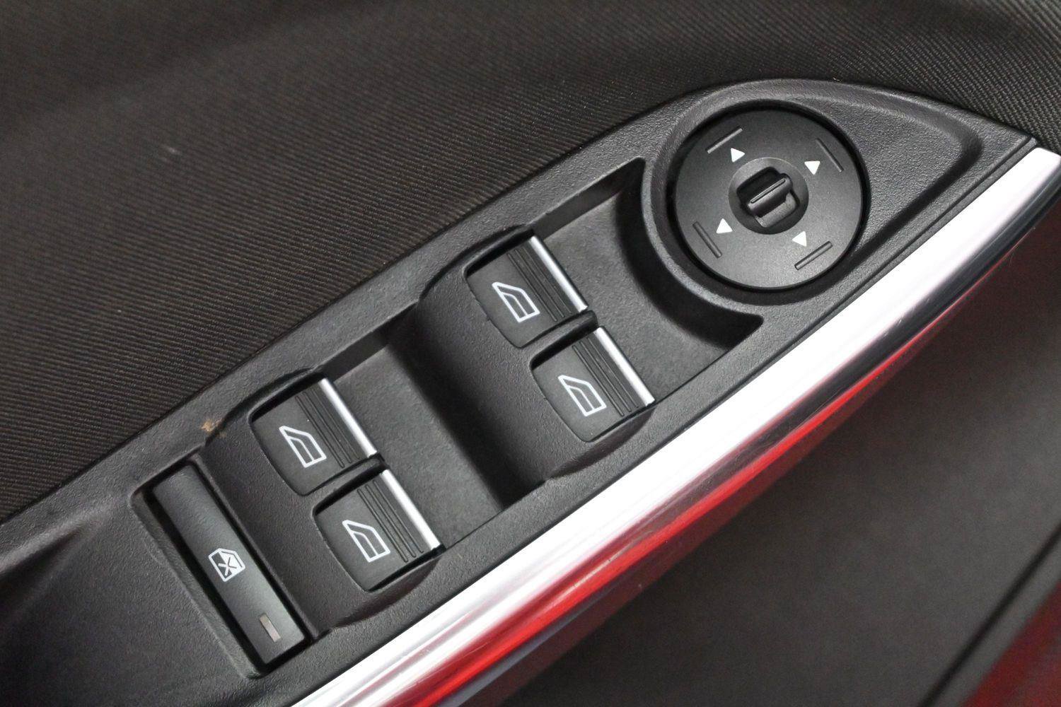 Used 2016 Ford Focus ST FWD image 11