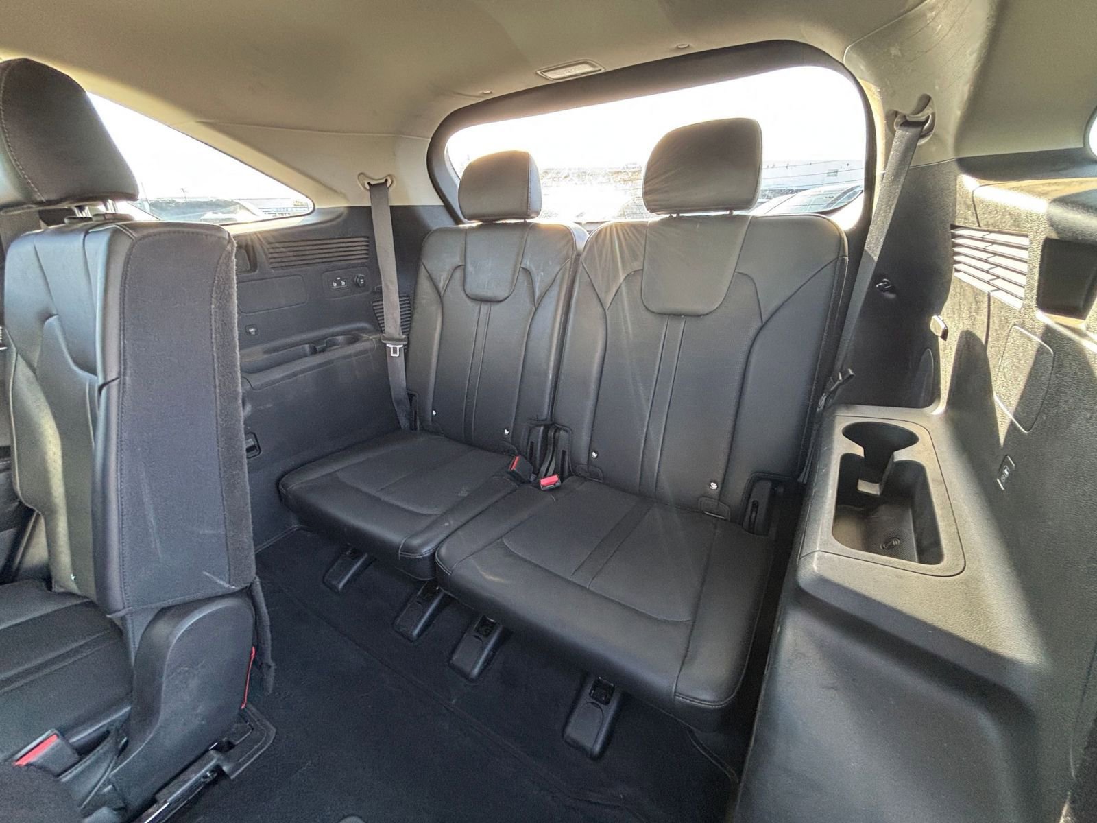 Used 2024 Kia Sorento S FWD image 31