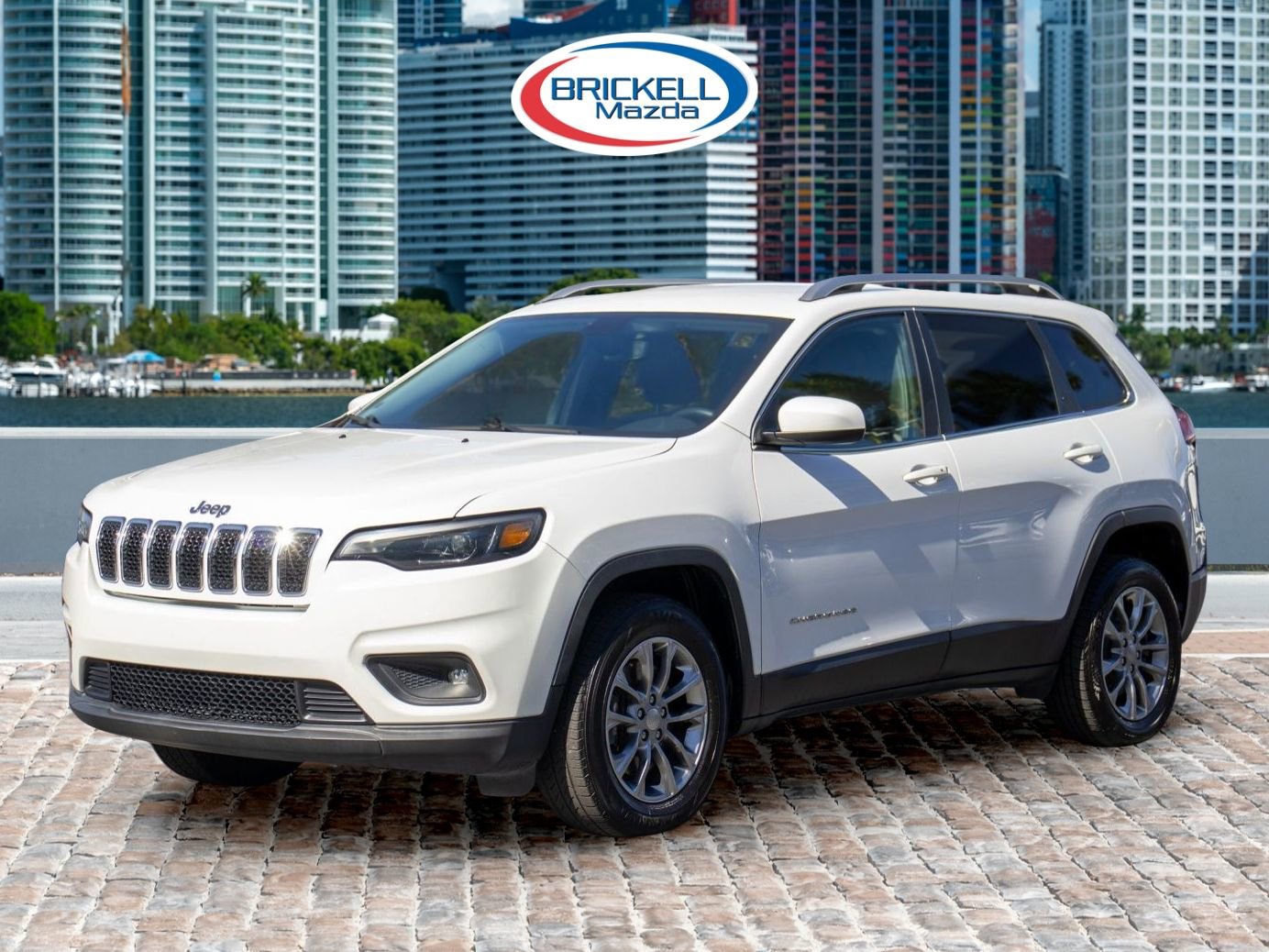 Used 2019 Jeep Cherokee Latitude Plus w/ Comfort/Convenience Group image 1