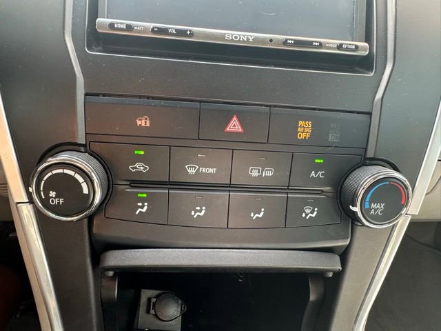 Used 2016 Toyota Camry LE image 17