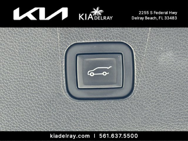 Used 2023 Buick Enclave Essence FWD image 9