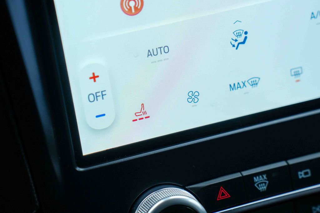 Used 2023 Ford Edge SEL w/ Convenience Package image 39