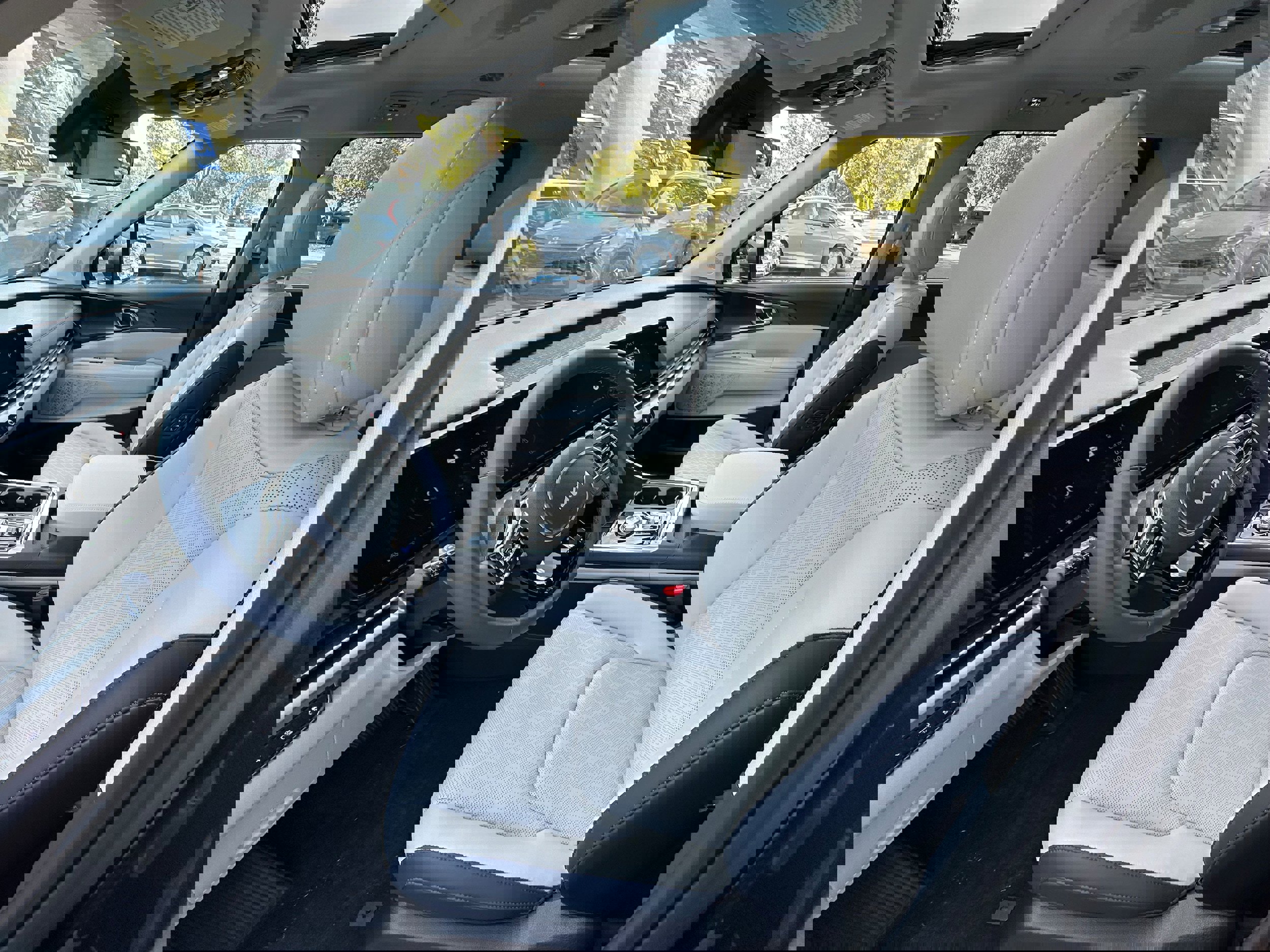 New 2026 Kia Carnival SX image 42