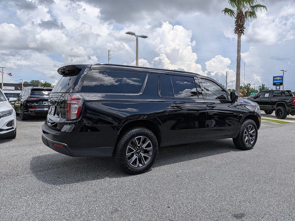 Used 2022 Chevrolet Suburban Z71 AWD/4WD image 3