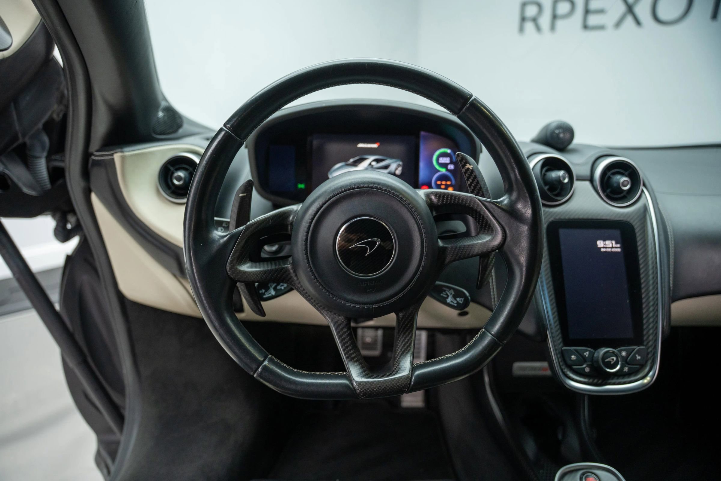 Used 2017 McLaren 570S Coupe image 27