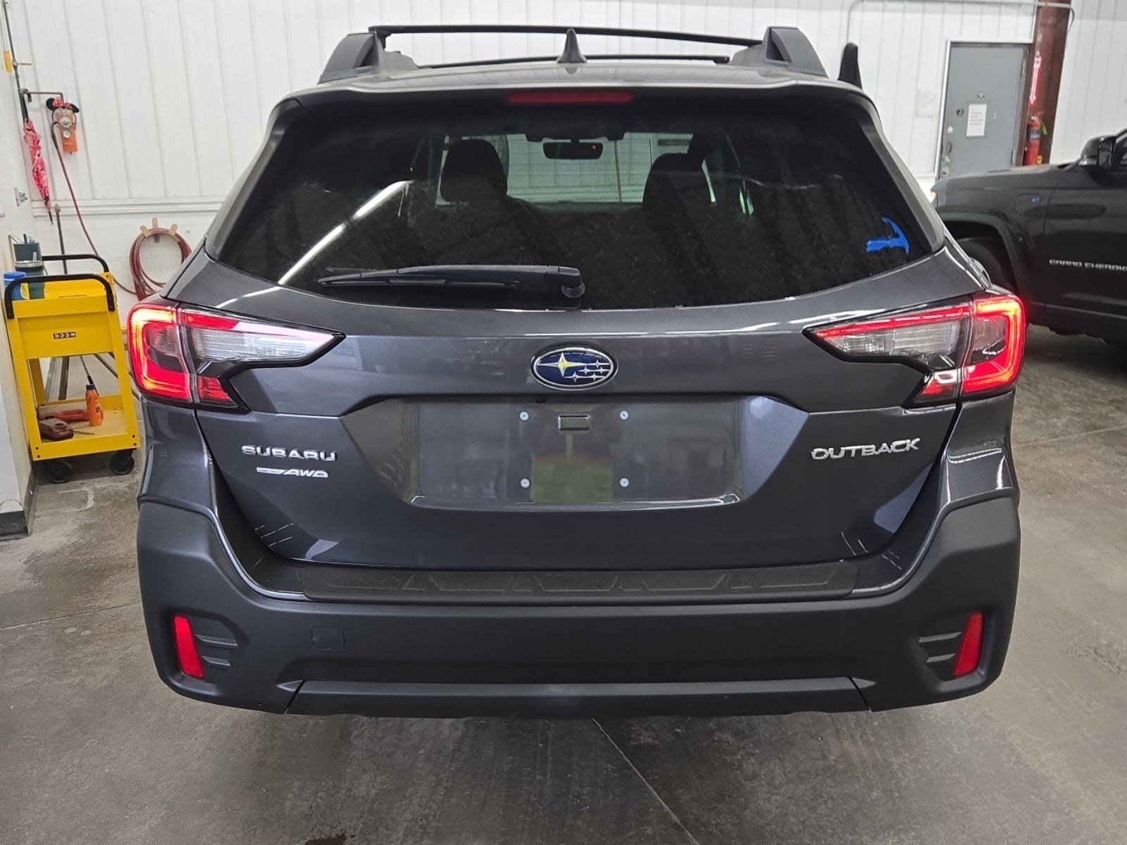 Used 2020 Subaru Outback Premium AWD/4WD image 4