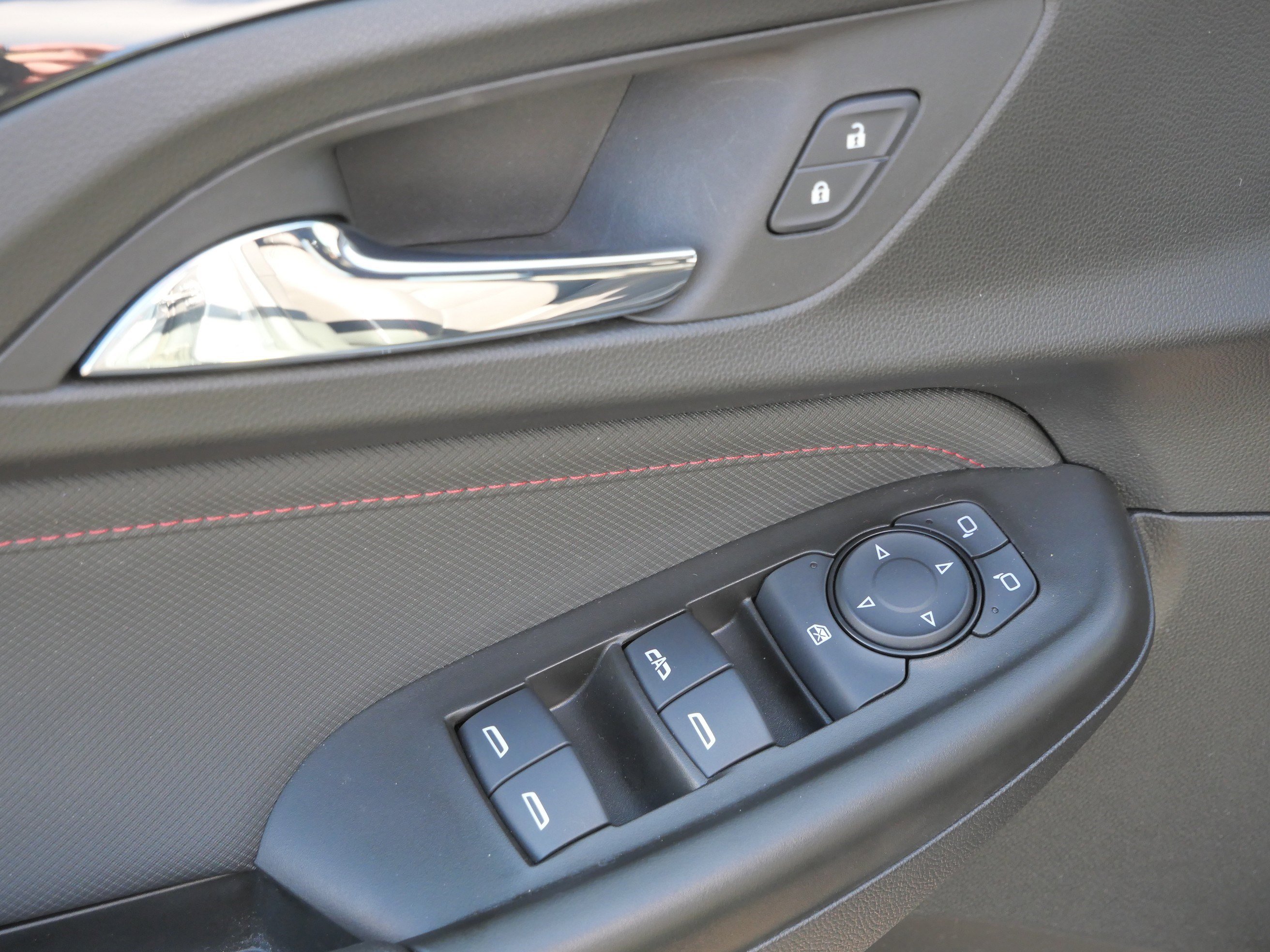 Used 2023 Chevrolet TrailBlazer RS w/ Convenience Package image 19